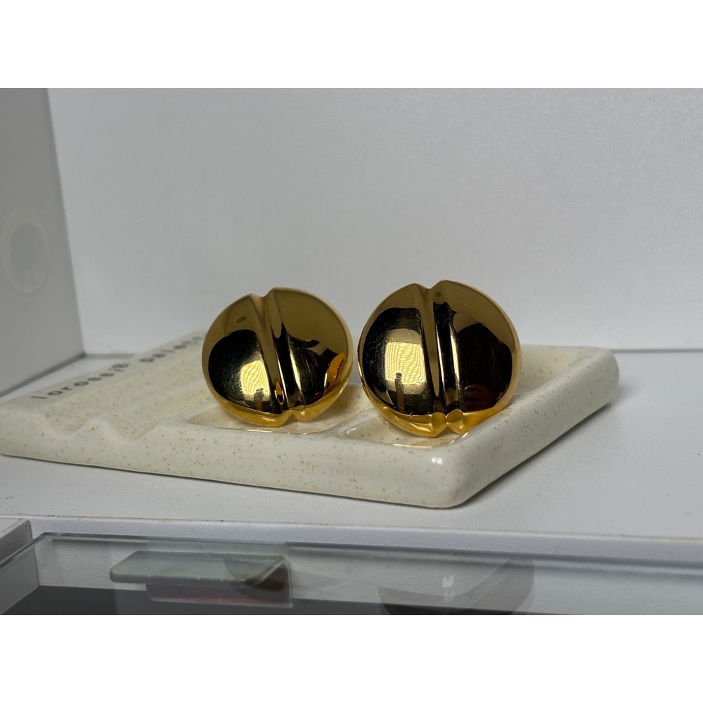 Monet button style earrings clip ons/pierced gold quiteluxury old money timeless